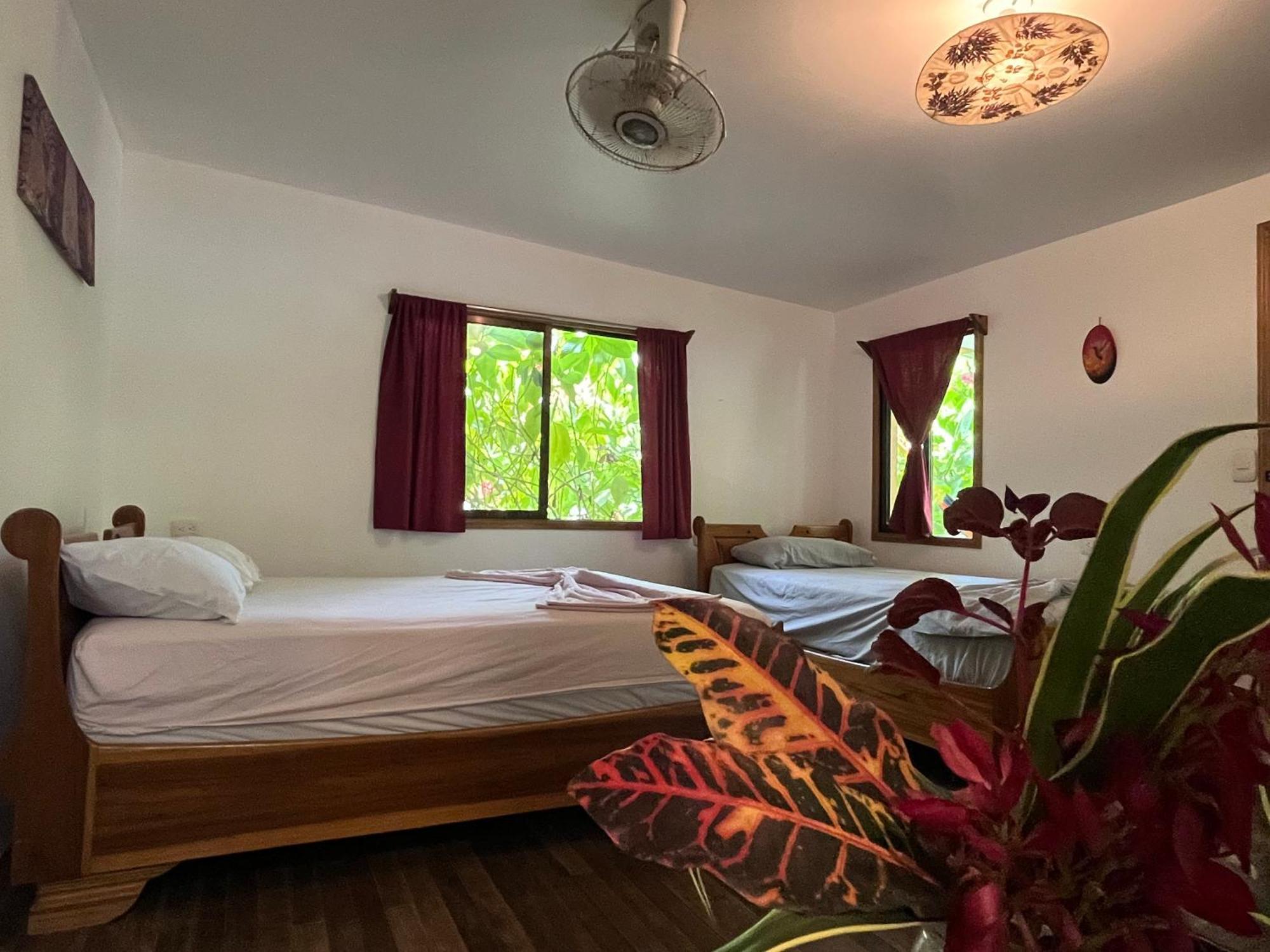 La Ruka Hostel Puerto Viejo de Talamanca Екстериор снимка