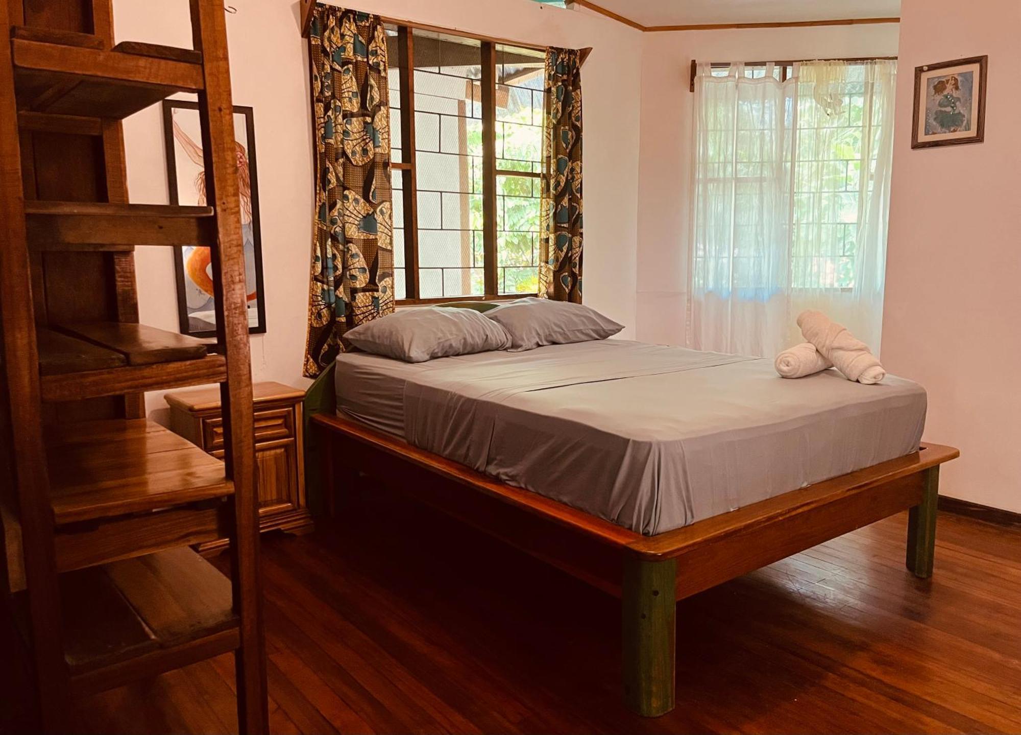 La Ruka Hostel Puerto Viejo de Talamanca Екстериор снимка