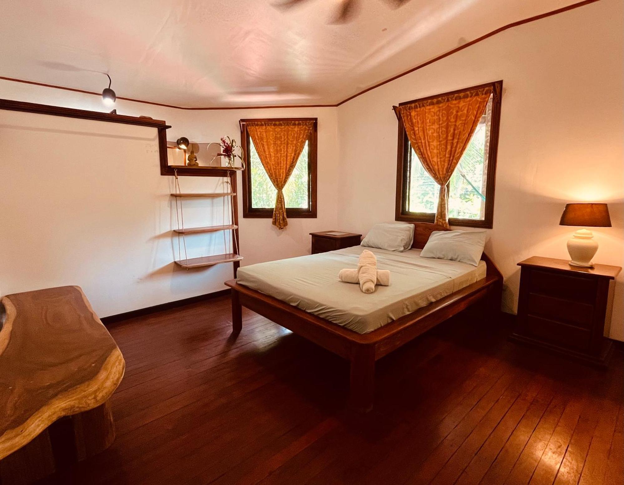 La Ruka Hostel Puerto Viejo de Talamanca Екстериор снимка